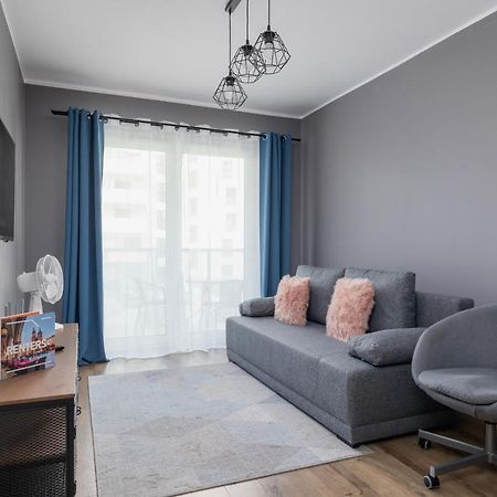 Comfy Apartment Pachonskiego With Parking In Krakow By Noclegi Renters Esterno foto