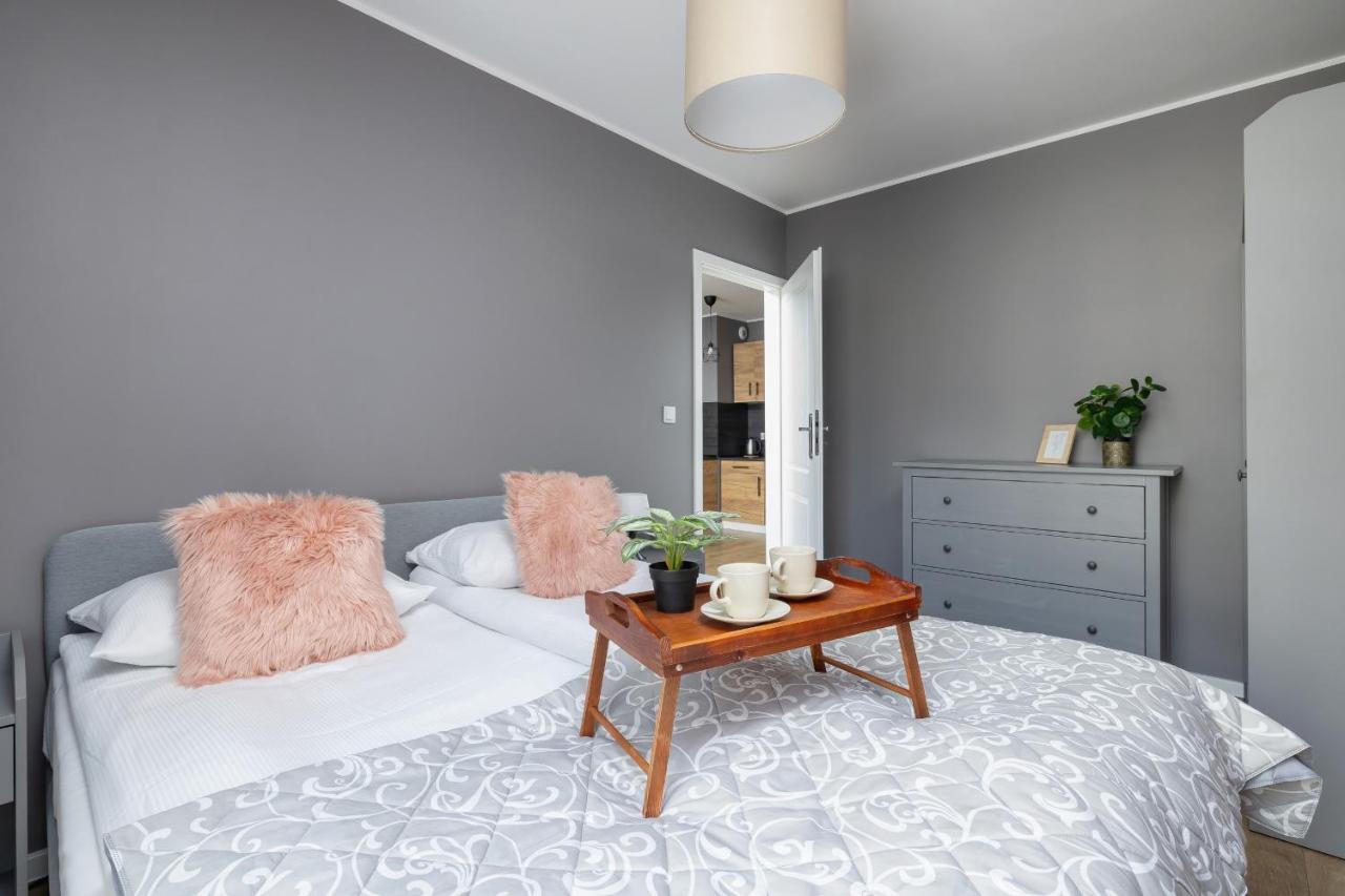 Comfy Apartment Pachonskiego With Parking In Krakow By Noclegi Renters Esterno foto