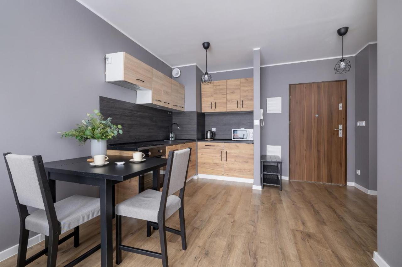 Comfy Apartment Pachonskiego With Parking In Krakow By Noclegi Renters Esterno foto