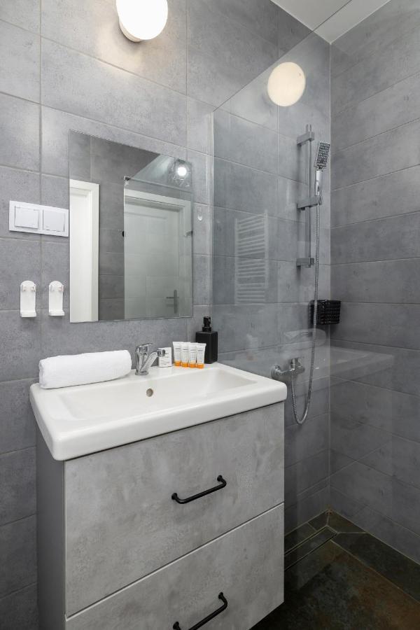 Comfy Apartment Pachonskiego With Parking In Krakow By Noclegi Renters Esterno foto