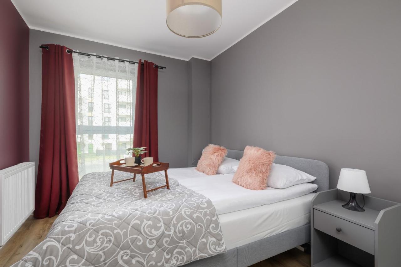 Comfy Apartment Pachonskiego With Parking In Krakow By Noclegi Renters Esterno foto
