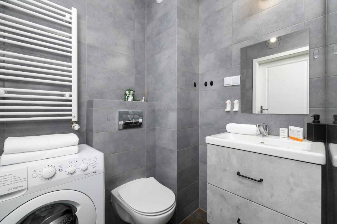 Comfy Apartment Pachonskiego With Parking In Krakow By Noclegi Renters Esterno foto