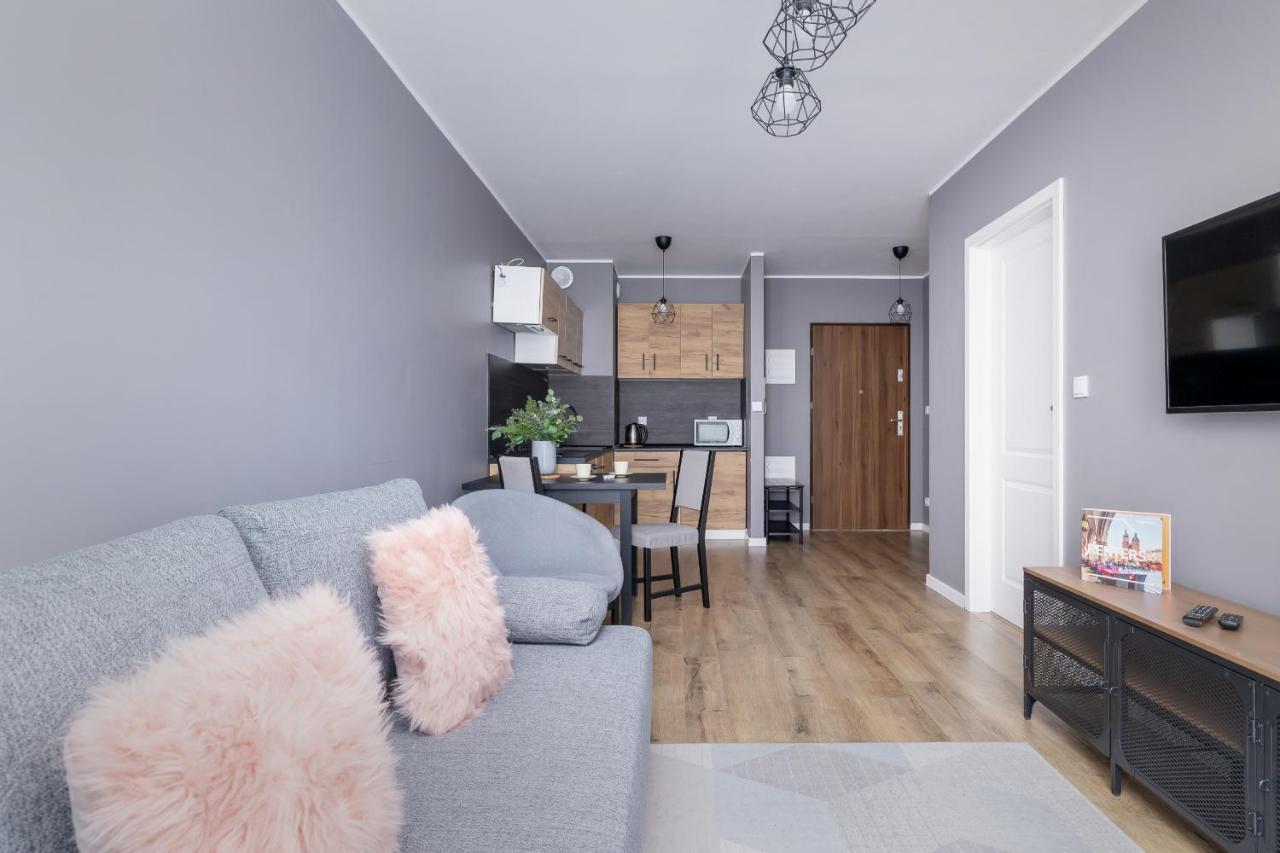 Comfy Apartment Pachonskiego With Parking In Krakow By Noclegi Renters Esterno foto